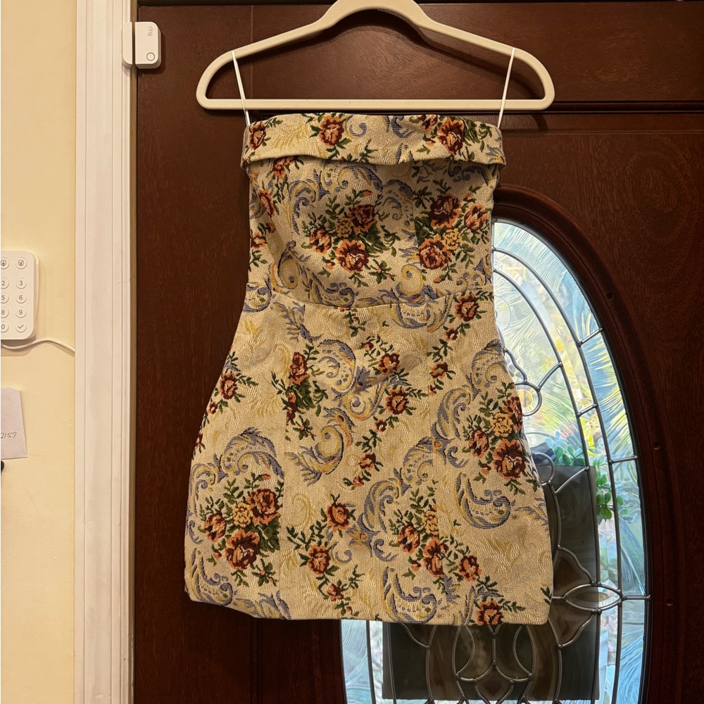Edikted Cream Floral Lace-Up Dress